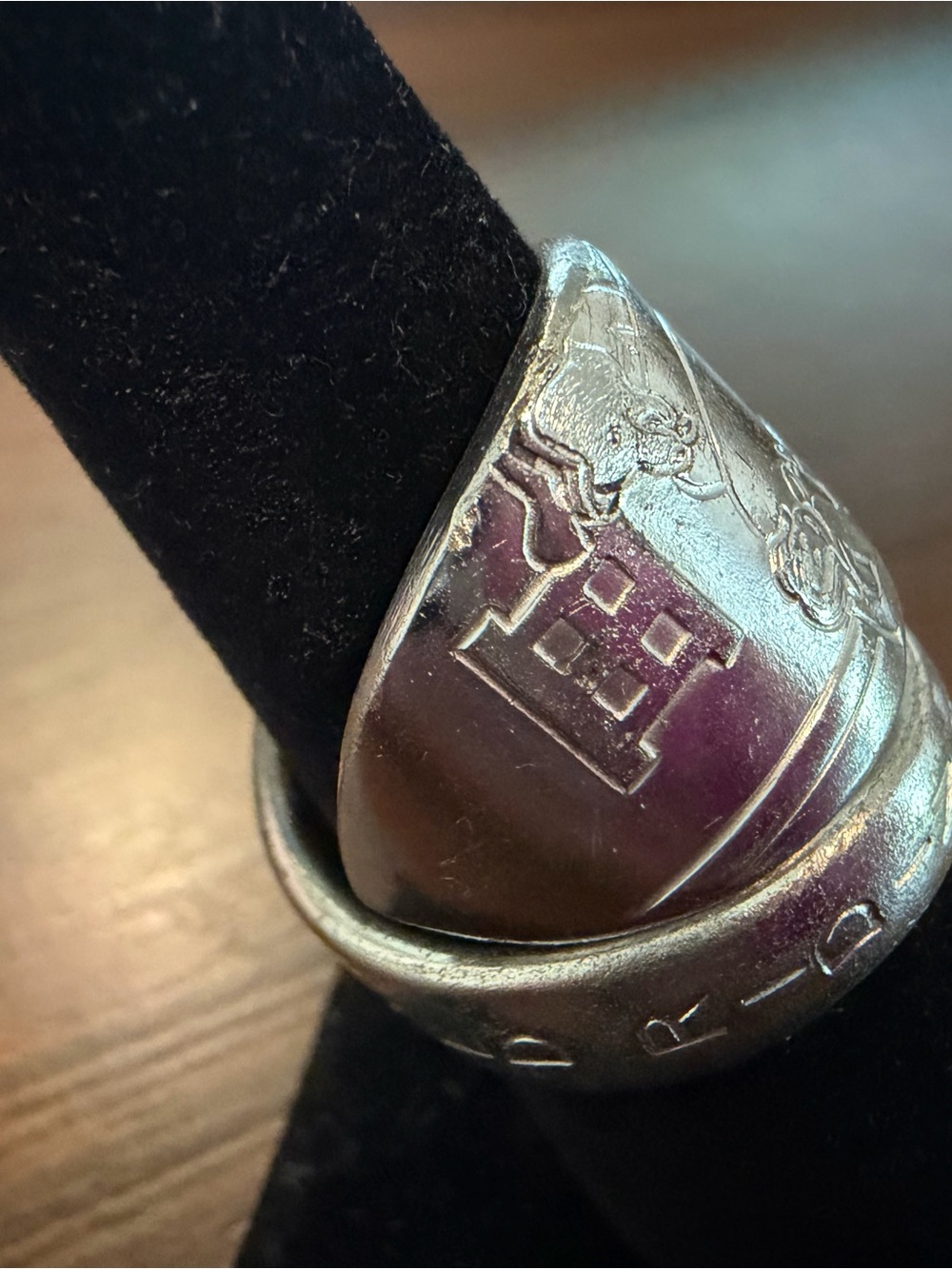 Red Riding Hood Spoon Ring - Picture 4 of 14